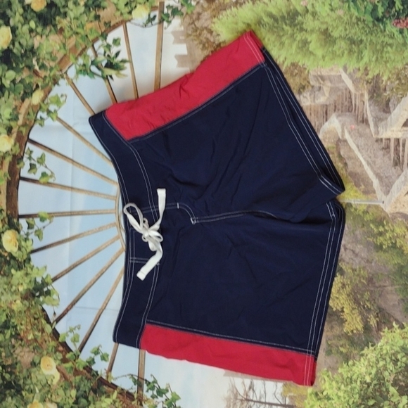 Tommy BAHAMA - blue red board shorts size medium - Picture 1 of 3
